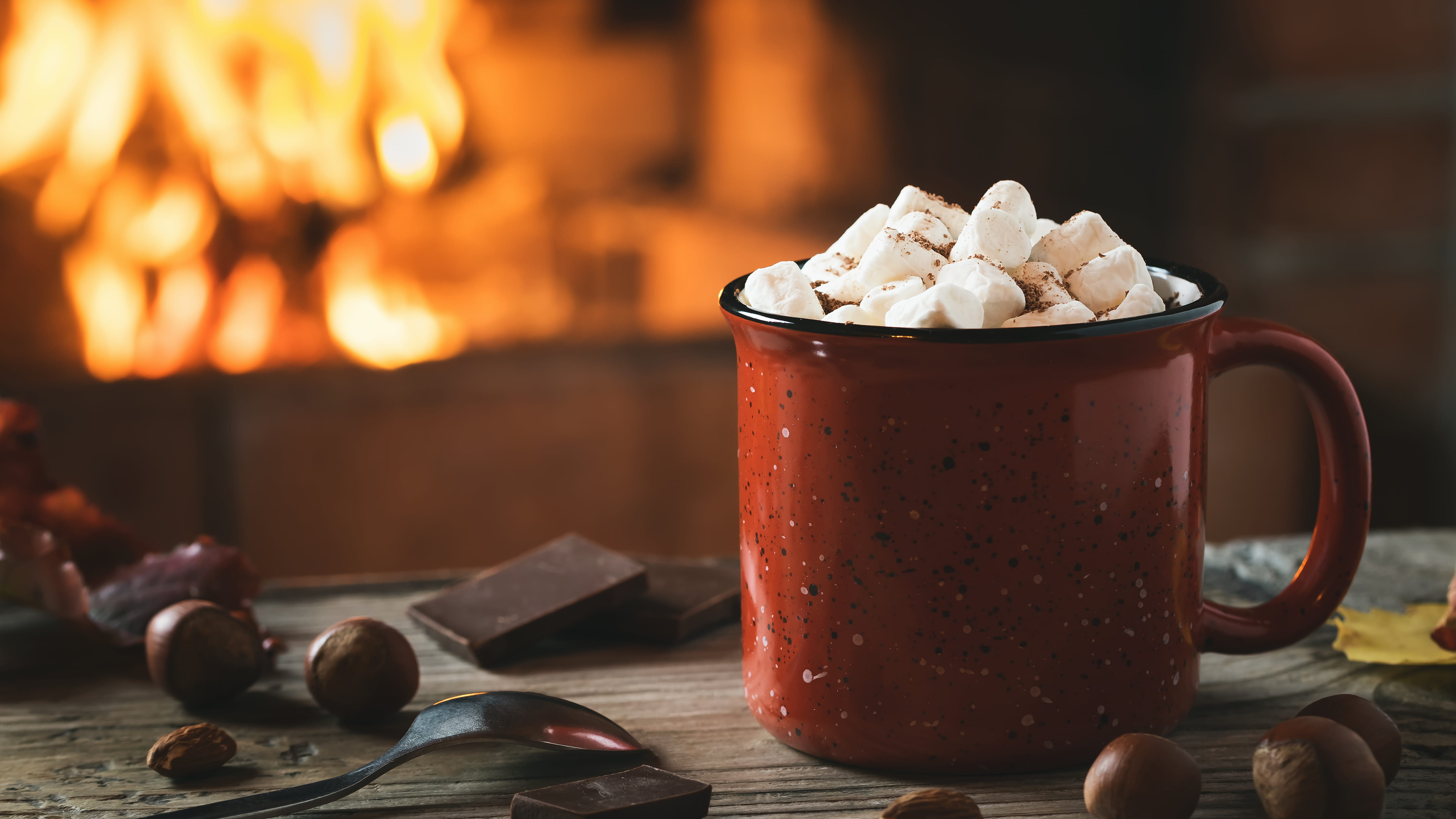 https://www.mccormick.com/-/media/project/oneweb/mccormick-us/mccormick/articles/hello-festive-hot-cocoa-try-these-hot-chocolate-recipes-for-a-cozy-holiday-url.jpeg?rev=d84ff4c2dd5247a9817fe9a111dc4329&vd=20231031T090302Z&hash=9B1EFFEA5C97C3E56AD782659215E628