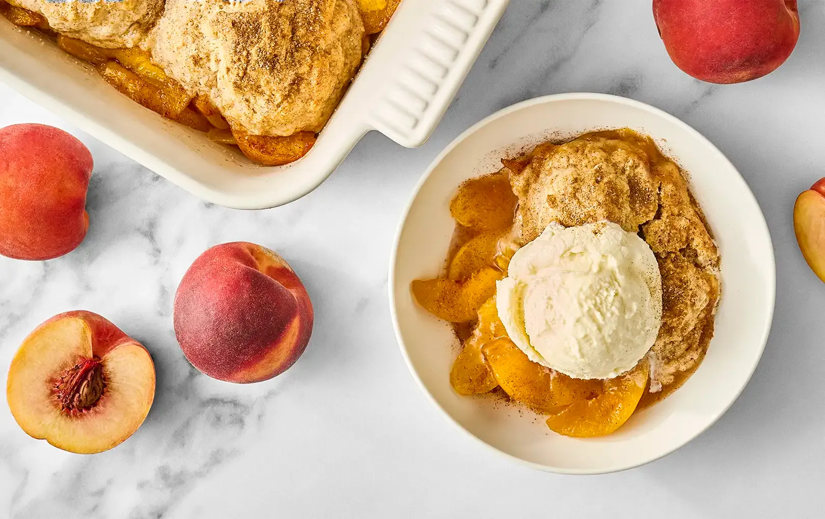 peach crisp with ice cream