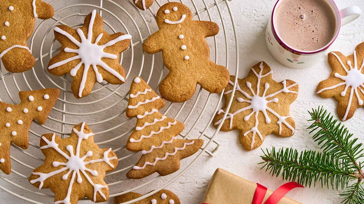 How to Host the Best Cookie Decorating Party