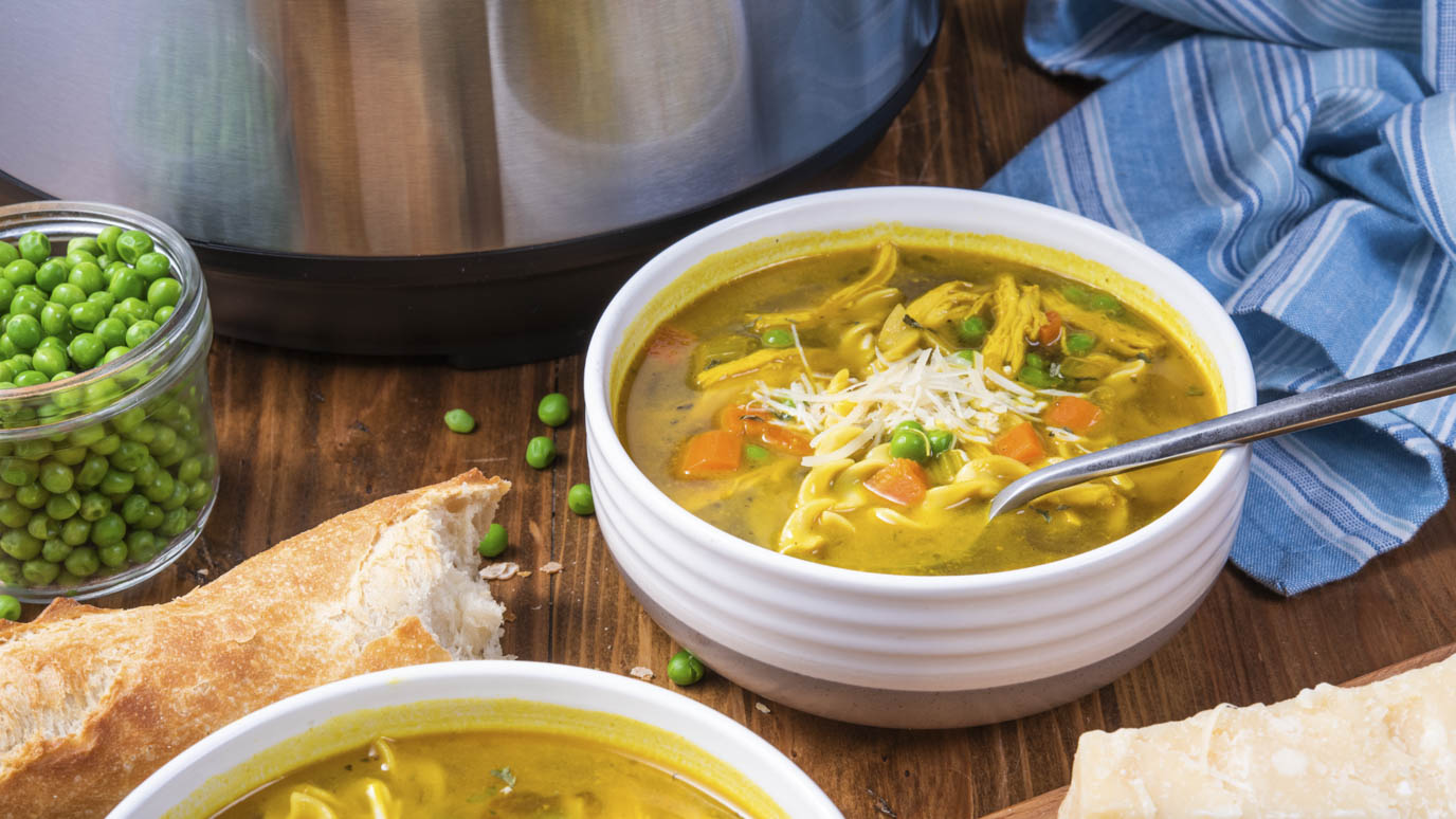instant pot turmeric chicken noodle soup