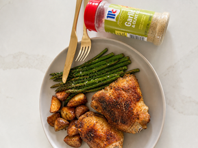 Easy Lemon Garlic Chicken Thighs with Crispy Potatoes & Roasted Asparagus