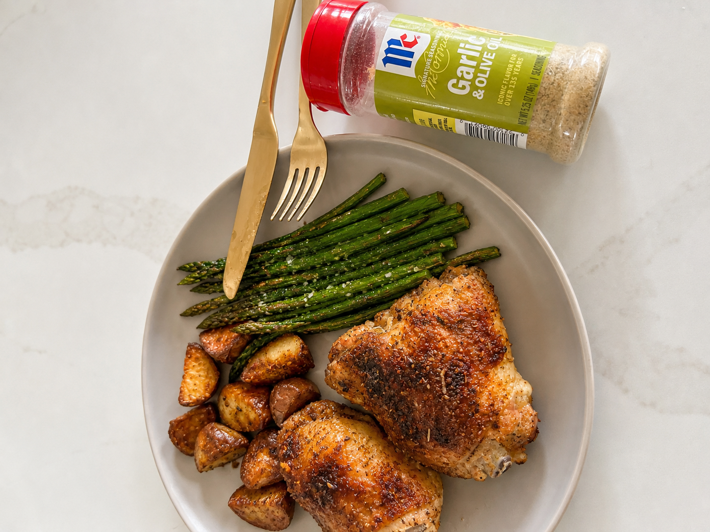 Easy Lemon Garlic Chicken Thighs with Crispy Potatoes & Roasted Asparagus