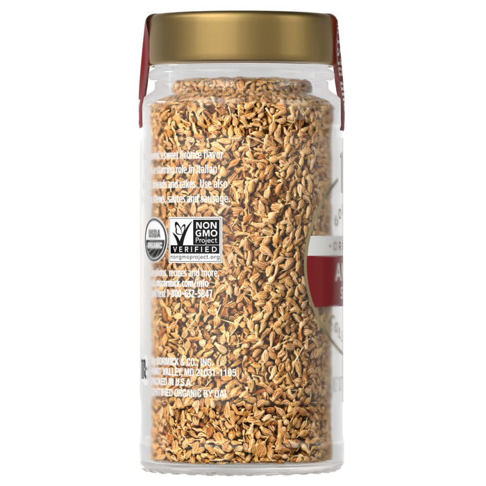 A jar of McCormick Organic Minced Onion is shown, highlighting its organic certification and product details.