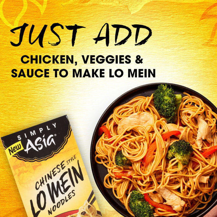 A bowl of Simply Asia Lo Mein noodles with chicken, broccoli, and red peppers.