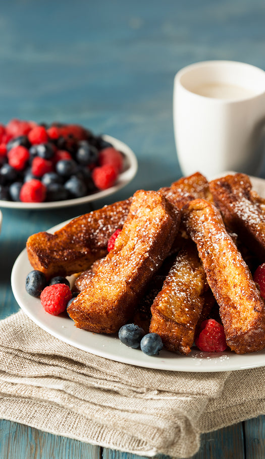 fench toast sticks with berries